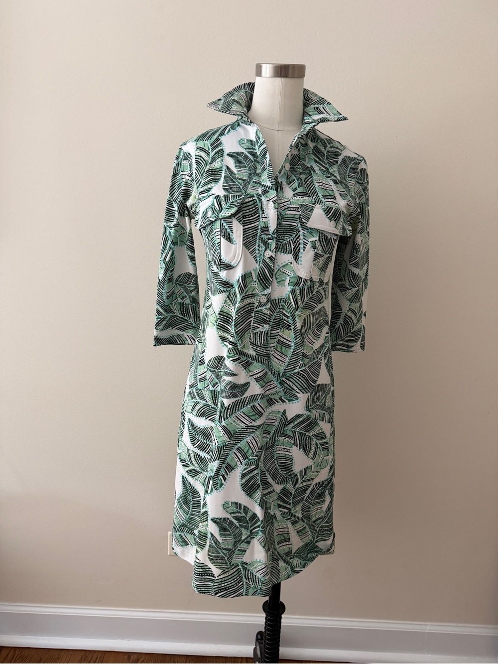 Green Leaf Print Midi Dress with Button Front